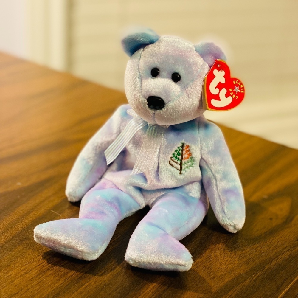 Ty Beanie Baby Issy Bear - Never Played With